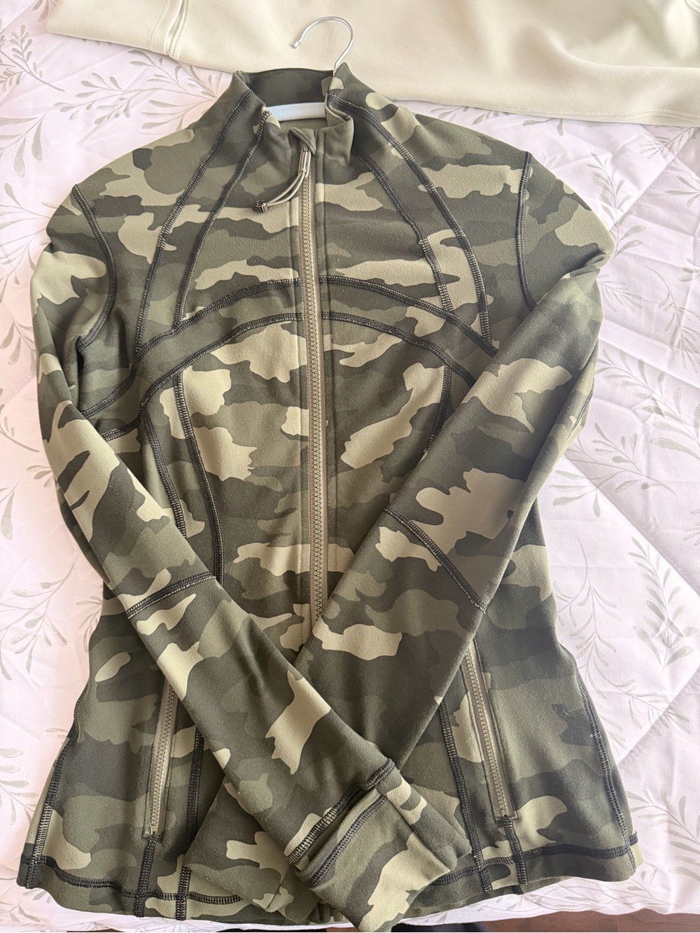 Women's Camo Full-Zip Active Jacket - Olive Green